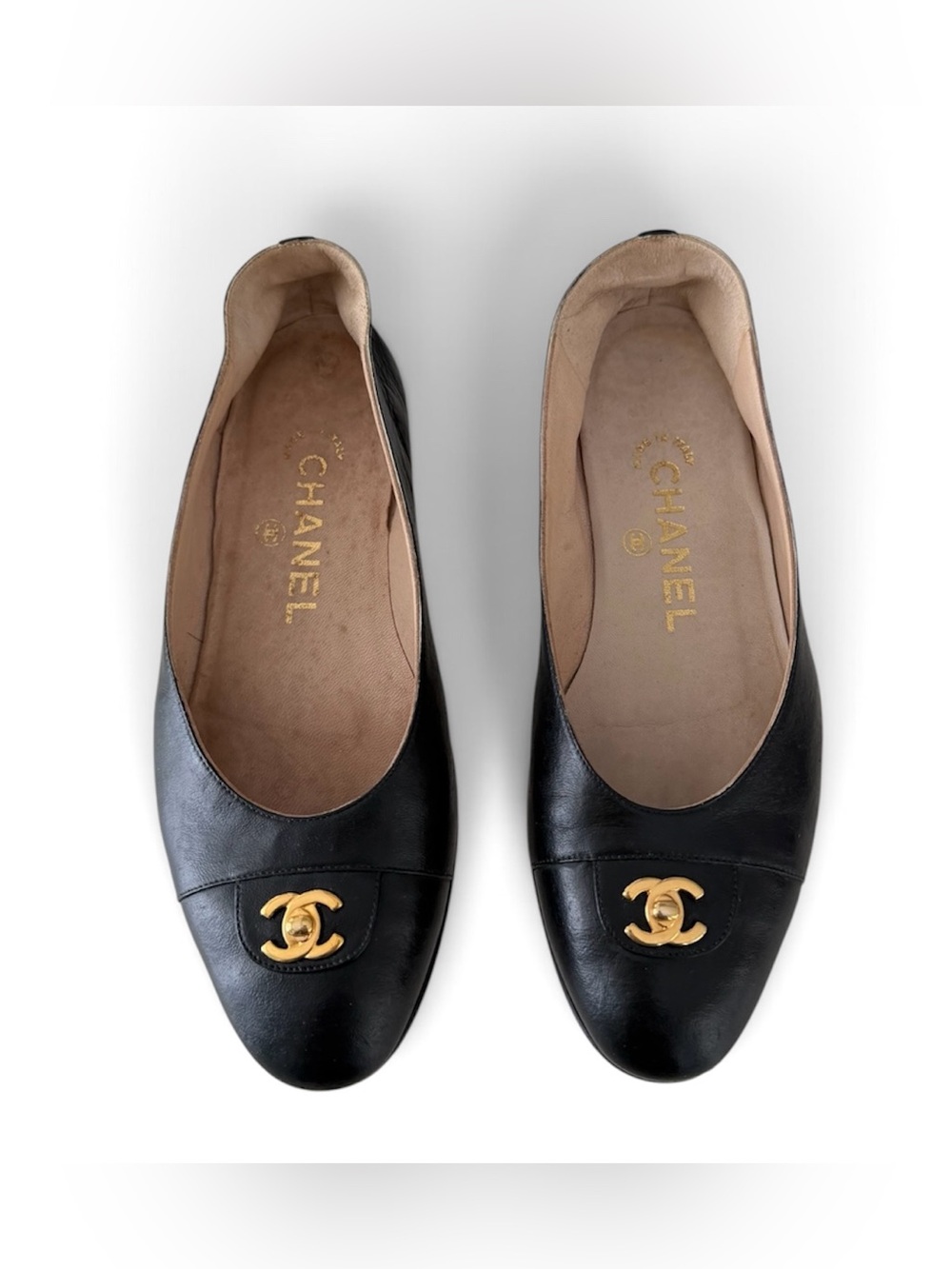 CHANEL Rare 24K CC Lock Black Leather Ballet Flats / EU 36